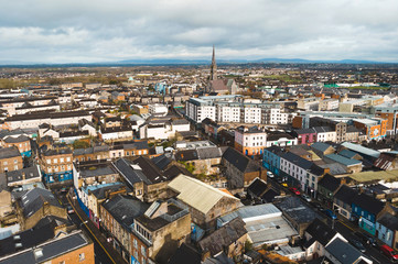 Naklejka premium sunny city life in ireland