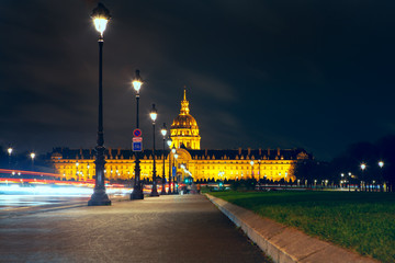 Obraz premium Night view of Avenue du Marechal Gallieni in Paris 