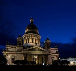 Fototapeta na wymiar Orthodox St. Isaac's Cathedral in St. Petersburg..