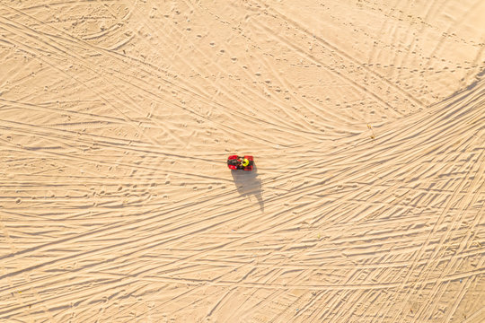 Aerial view of a quad bike on the sand, Taiba, S&bdquo;o Gon&Aacute;alo do Amarante, Cear&middot;, Brazil