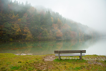 Obraz premium bench near lake in Bavarian Alps, Germany