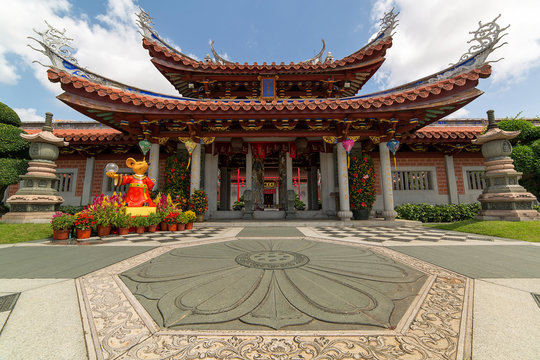 Lian Shan Shuang Lin Monastery Entrance