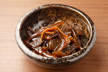 わかめと椎茸の煮物