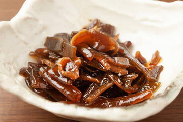 わかめと椎茸の煮物