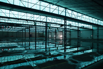 fabrica abandonada mojada
