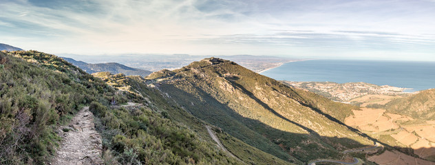 Fototapeta na wymiar Panoramique de la côte Vermeille et du Roussillon