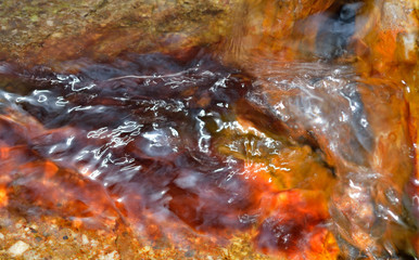 Obraz na płótnie Canvas Multi-colored water 1