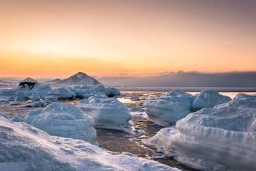 Lodowy teatr na południowym Spitsbergenie © blackspeed