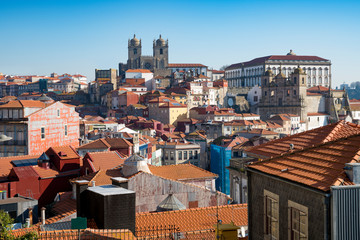 Fototapeta na wymiar Panoramic views of Porto old center