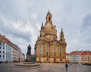 Fototapeta na wymiar Blick auf die Frauenkirche Dresden