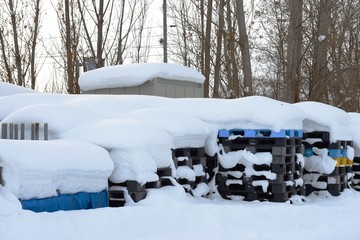 雪に埋もれたコンテナ2