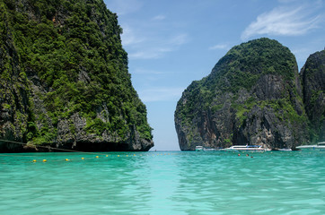 Playas de aguas turquesas en las cercanías de Phi Phi, Tailandia