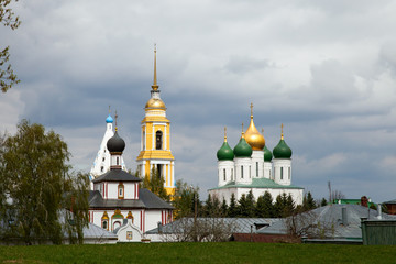 Fototapeta na wymiar The holy trinity new golutvinsky woman monastery and Uspensky cathedral church in Kolomna, Russia