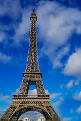 Fototapeta na wymiar Beautiful photo of the Eiffel tower in Paris with gorgeous colors and wide angle central perspective