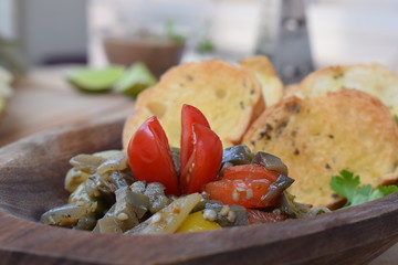 Antepasto com torradas