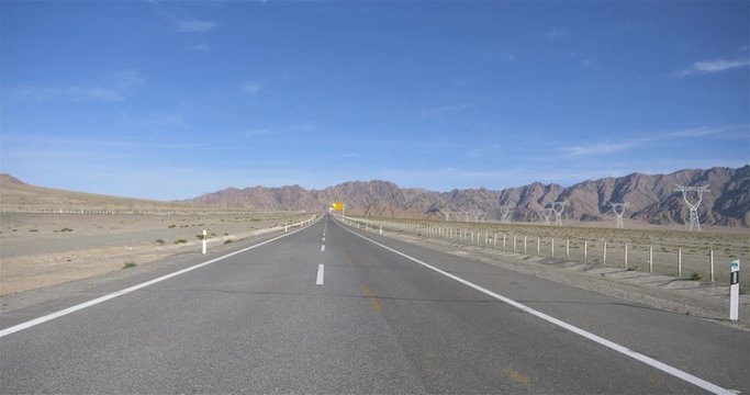 Landscape view of beautiful blue sky and high way road in Gansu Cina