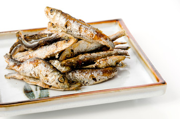 小魚の唐揚げ
