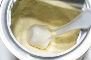 prepairing milk formula for feeding baby	
