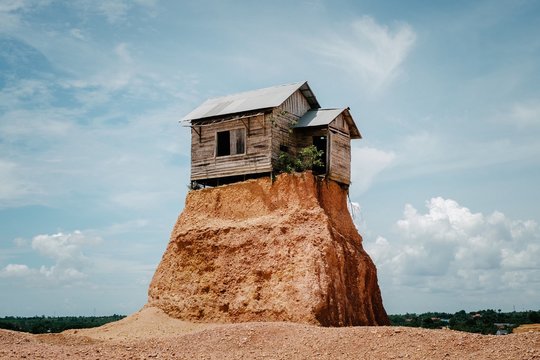 Rumah Jomblo Against Sky