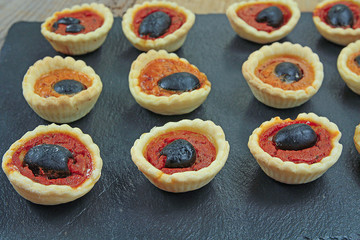 mini pizza aux olives noires