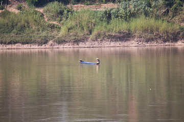 Naklejka na ściany i meble Fischerboot auf dem Mekong