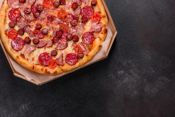 Pepperoni Pizza with Mozzarella cheese, salami and ham