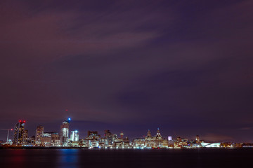 Fototapeta na wymiar Iconic Liverpool Skyline
