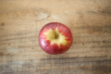 apple-3