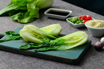 pak choi o  gastronomia cavolo cinese prondo da mangiare sfondo moderno