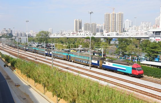 A direct train from Guangzhou to Kowloon passes by Caopu, Shenzhen