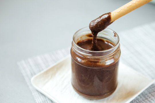 Diet Vegetarian Peanut Butter with Cocoa and Carob