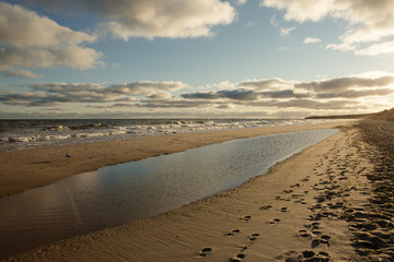 Einsamer Ostseestrand am Morgen auf Usedom