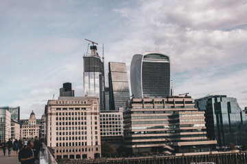 Fototapeta na wymiar skyline of London from bridge