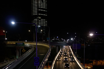 Nocny ruch samochodowy © Miroslaw
