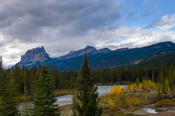 Obraz premium Bow River Banff National Park Alberta sunrise