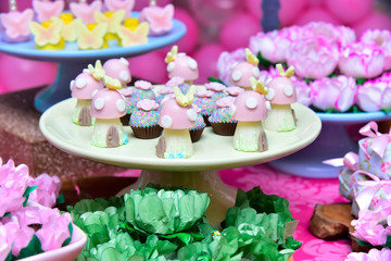 candy with icing and sprinkles, chocolate truffles, brigadeiro, chocolate sprinkles, chocolate candy, condensed milk candy balls, candy balls, sweets table	