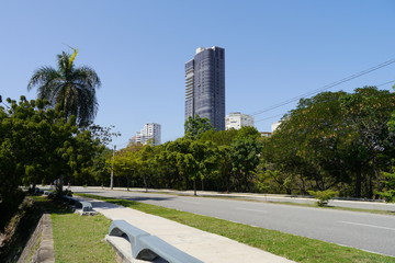 Leere Straße Avenida Parque Mirador Sur, Santo Domingo