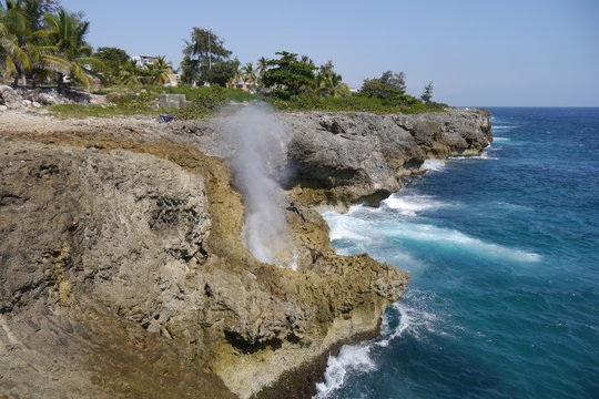 Brandung Meer Felsen Dominikanische Republik Karibik