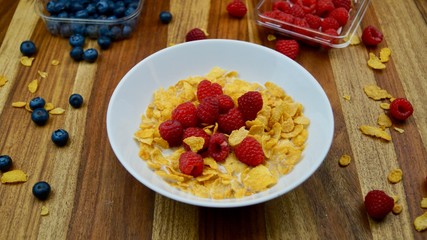 Cornflakes mit Früchten