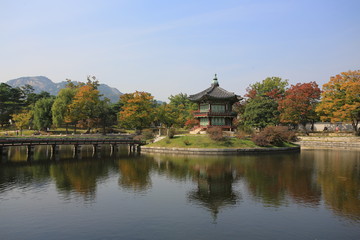 Fototapeta na wymiar Hyangwon-jeong, an ancient pavilion constructed on an island in a lotus pond, in Gyeongbokgung (Gyeongbok Palace)