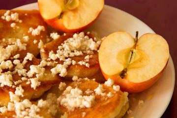 Tasty dessert. Cheesecakes with cottage cheese and fruits.
