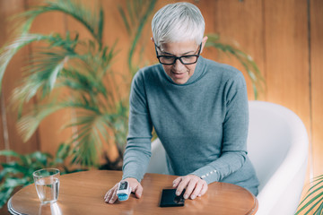Pulse Oximeter, Blood Oxygen Saturation Monitor