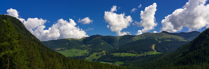 Obraz premium Panoramic view of the Carnic Alps, South Tyrol Italy.