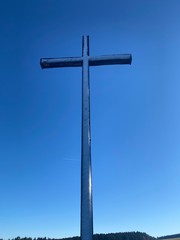 Kreuz Denkmal auf dem Christkindelseck auf einem Berg in Tuttlingen bei Nendingen