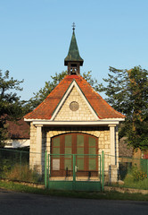 Fototapeta na wymiar small old chapel in Ledecko, Czech Republic
