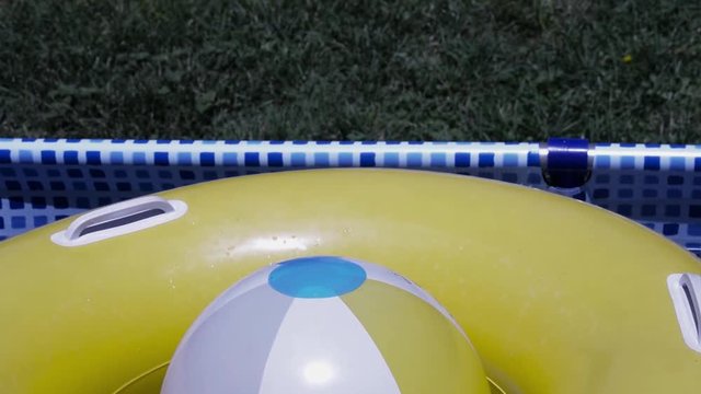 Diversi&oacute;n en la piscina