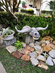 sculpture bull