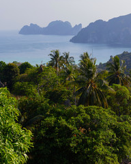 Fototapeta na wymiar Holiday travel and vacation on tropical island