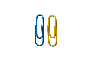 Obraz premium blue and yellow paperclip