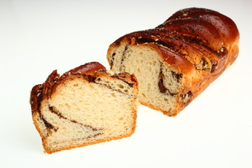 Yeast cake with poppy seed